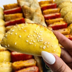پیراشکی گوشت و یا مرغ
